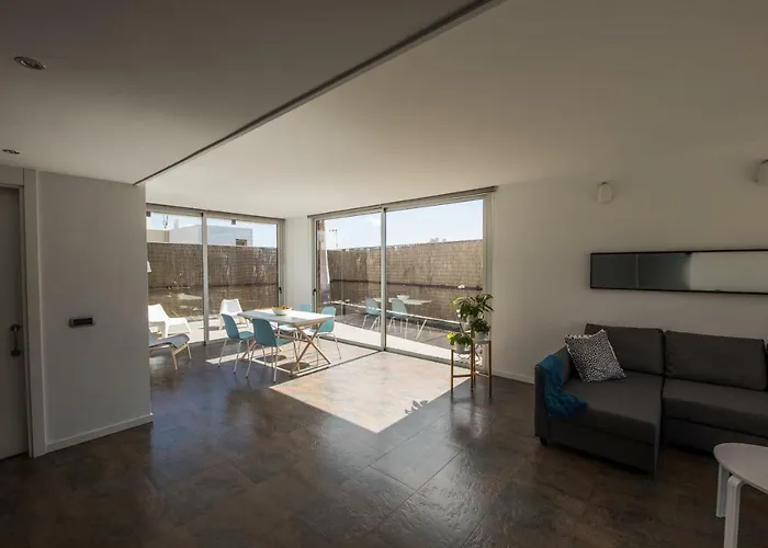 Sunny And Quiet Duplex