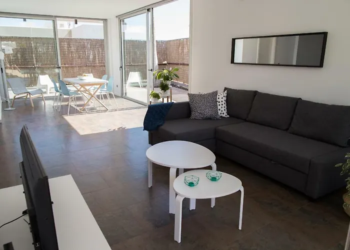 Sunny And Quiet Duplex